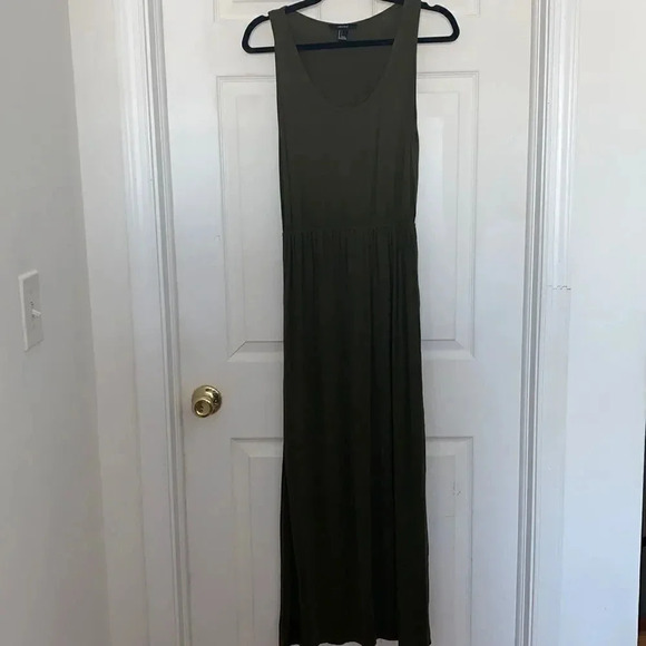 Forever21 Green Maxi Dress - Picture 1 of 6
